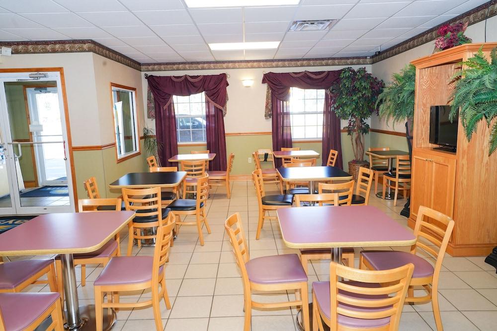 Days Inn By Wyndham Lake City I-75 Екстериор снимка